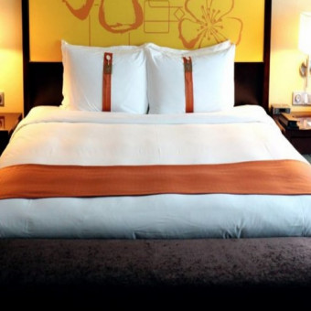 Holiday Inn Shifu Hotel