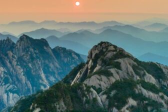 Mount Huangshan and Anhui villages (4 days)